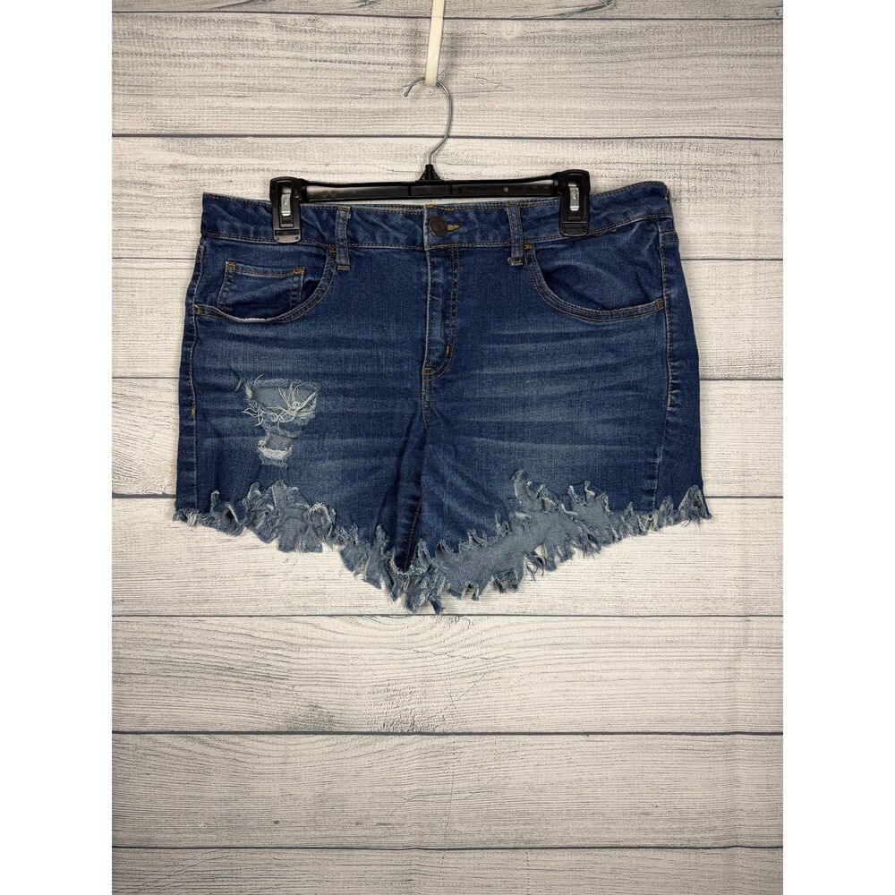 SO Womens Size 17 Blue Denim Cut Off Shorts Distressed Frayed Hem 4767